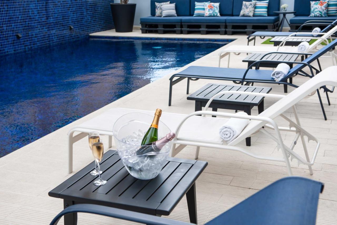 Golden Tulip Porto 4*