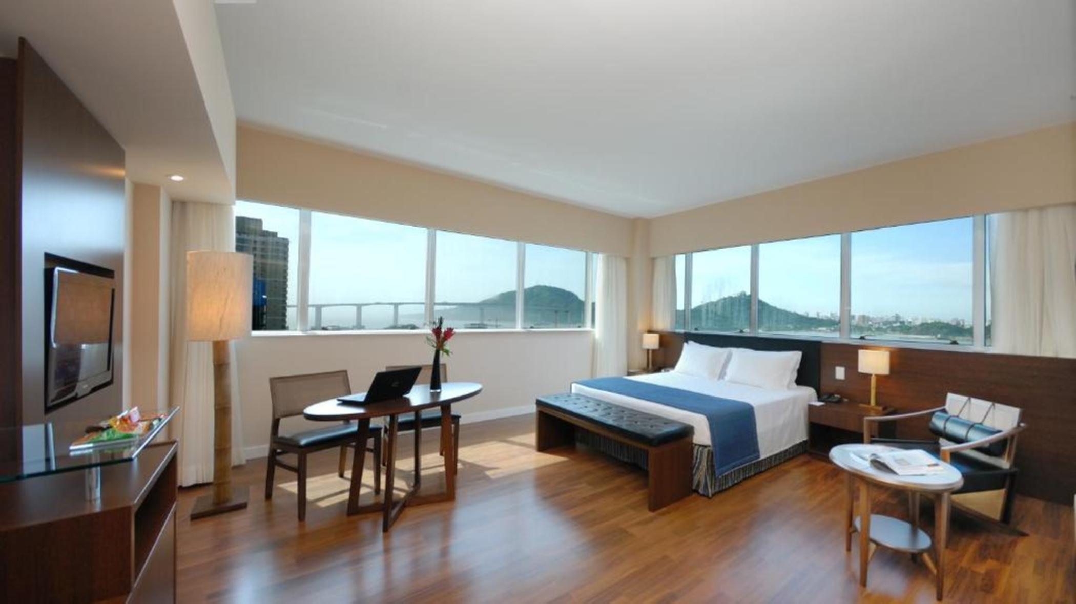 Hotel Golden Tulip Porto 4*