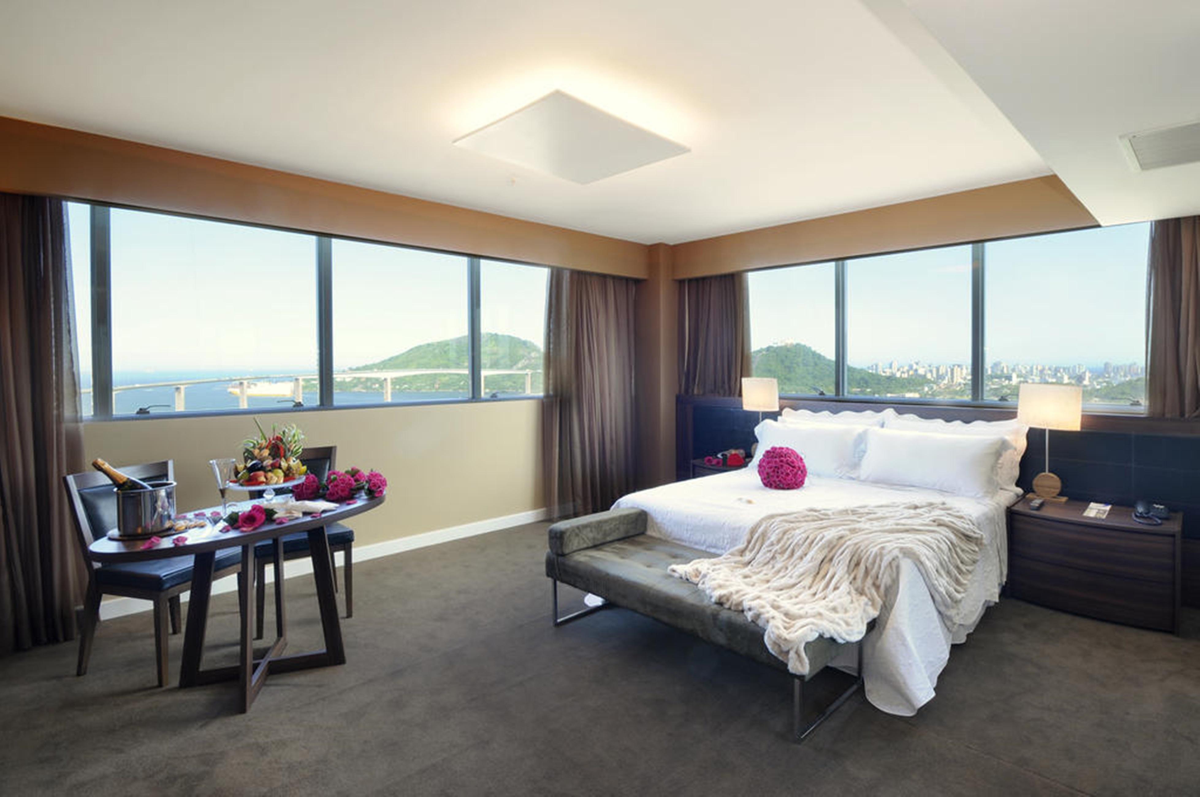 Golden Tulip Porto Hotel 4*
