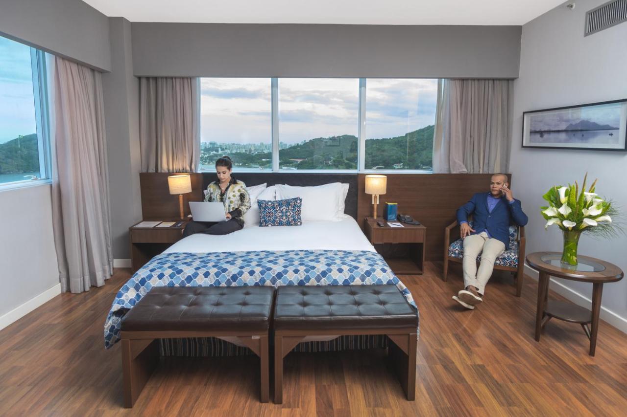 Golden Tulip Porto Hotel 4*